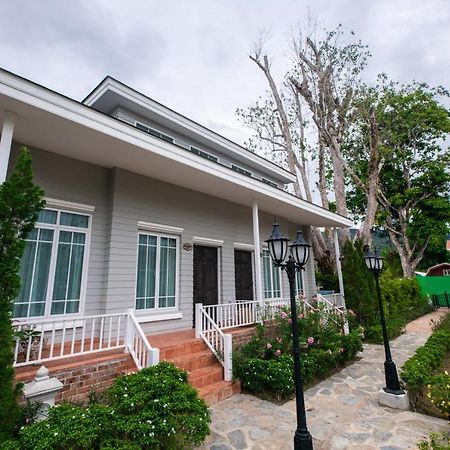 Baroque Boutique Resort Ранонг Екстериор снимка