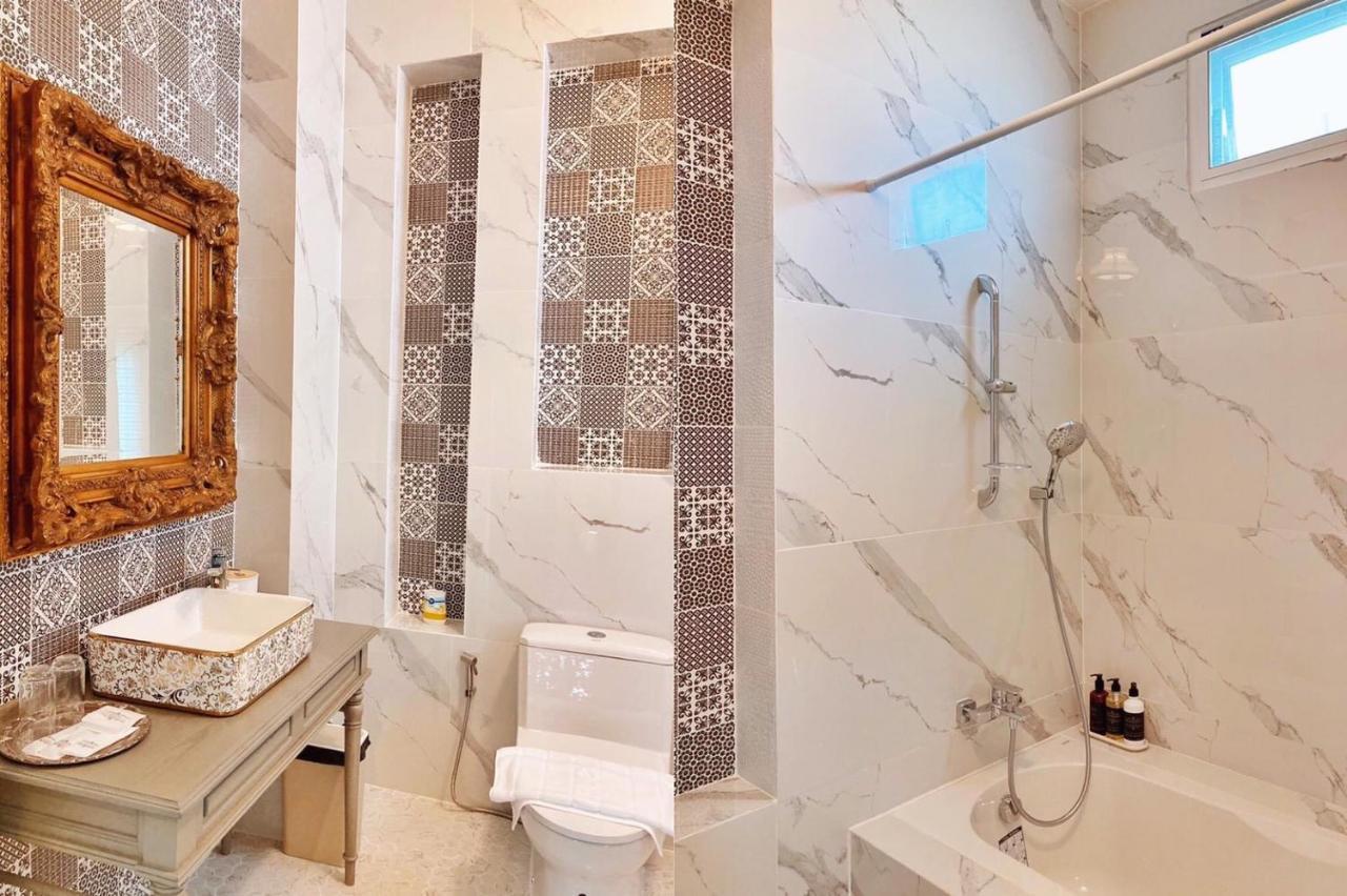 Baroque Boutique Resort Ранонг Екстериор снимка